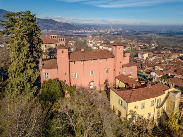 Castello Rosso - Piemonte